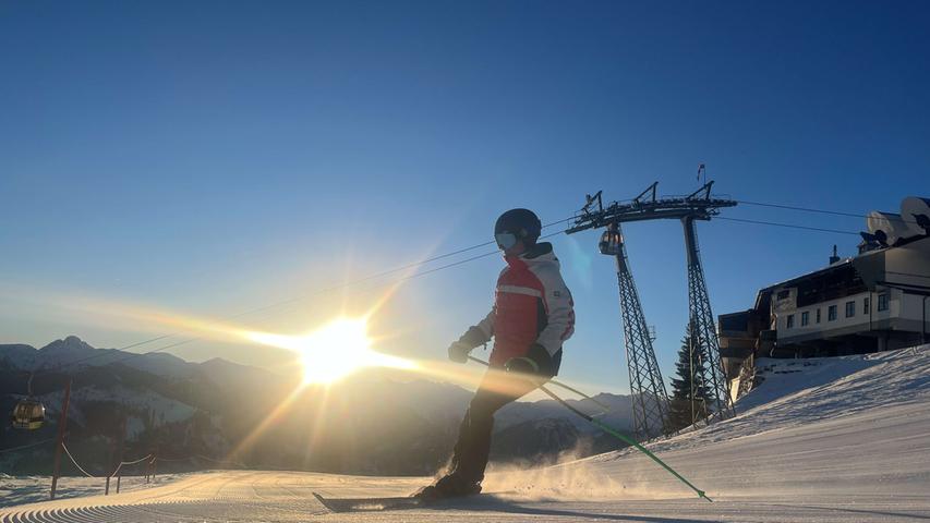 ...kurze Zeit spätere geht die Sonne über den Berggipfeln auf. Schöner kann ein Skitag nicht beginnen...