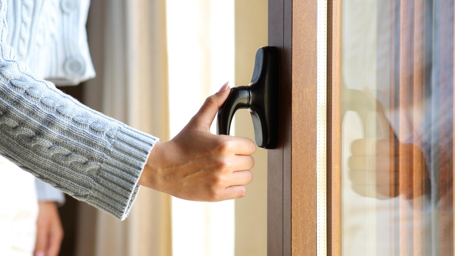 Kippen oder ganz auf? Hier erfahren Sie, wie Sie Ihre Wohnung richtig lüften. Kippen oder ganz auf? Hier erfahren Sie, wie Sie Ihre Wohnung richtig lüften.