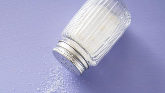 Alltags-Tipps: Wie wir den Salzkonsum im Blick behalten