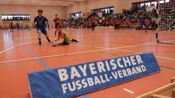 Hallenfußball-Highlight: Die Bilder vom U19-Landesfinale mit dem SSV Oberhochstatt in Weißenburg