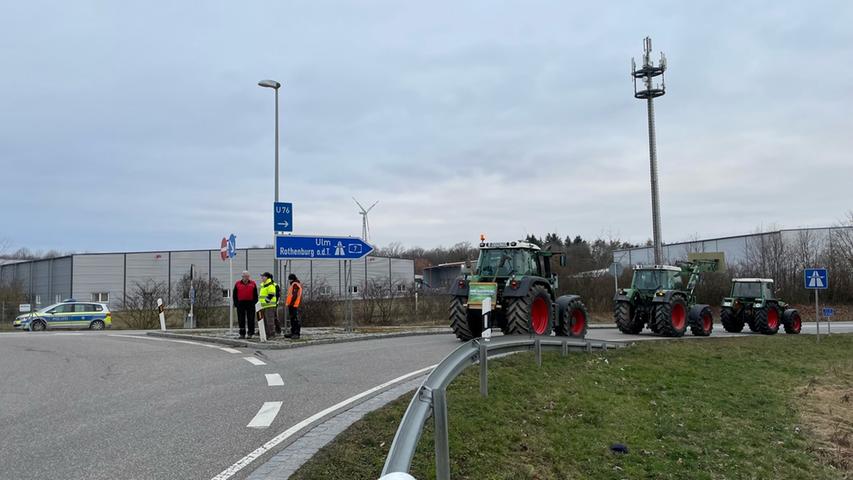 Kein Durchkommen? Blockieren wollen die Landwirte die Autobahn-Auffahrten und Abfahrten nicht komplett - zu Beeinträchtigungen kann es aber kommen. Kein Durchkommen? Blockieren wollen die Landwirte die Autobahn-Auffahrten und Abfahrten nicht komplett - zu Beeinträchtigungen kann es aber kommen.