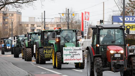 250 Traktoren auf dem Ring in Nürnberg: "Wir demonstrieren, bis sich was ändert!"