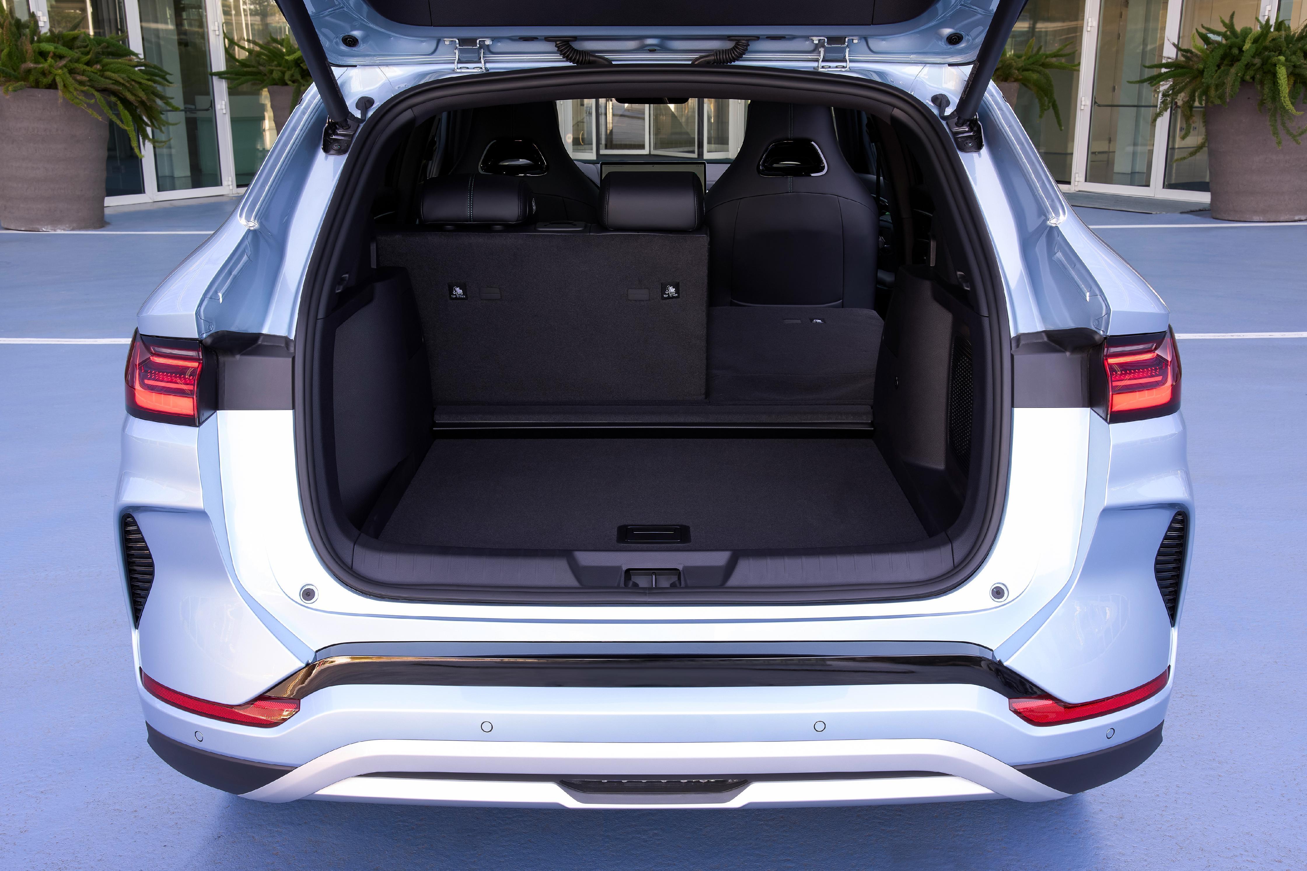 Das Gepäckabteil fasst 552 bis 1440 Liter.