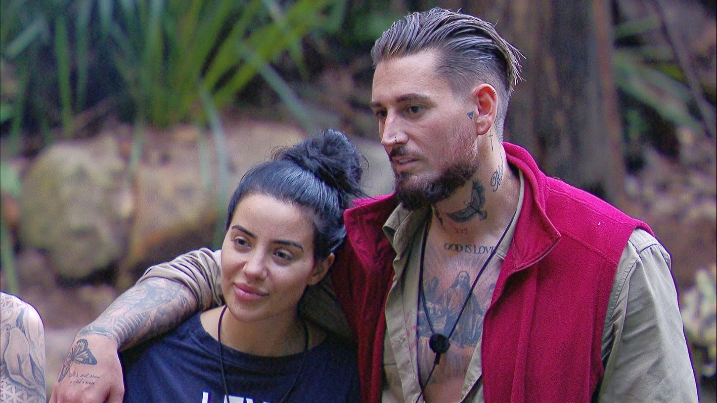 "Go for it": Nach den Briefen vom Vortag steht Leylas und Mikes Romanze nichts mehr im Weg - oder? "Go for it": Nach den Briefen vom Vortag steht Leylas und Mikes Romanze nichts mehr im Weg - oder?