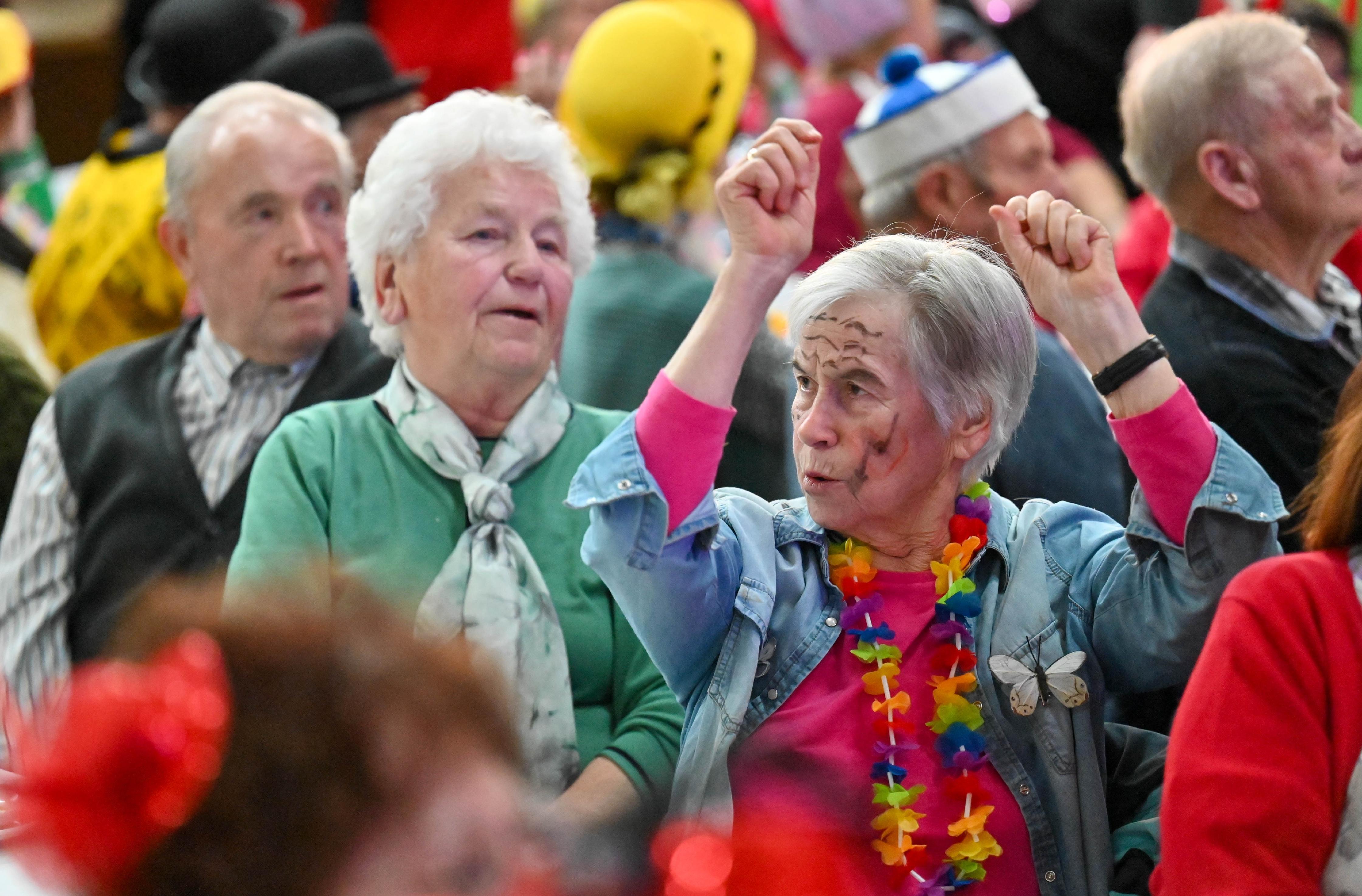 In Abenberg fand am 03.02.2024 der 26. Seniorenfasching des Landkreises Roth statt. Tobias Tschapka