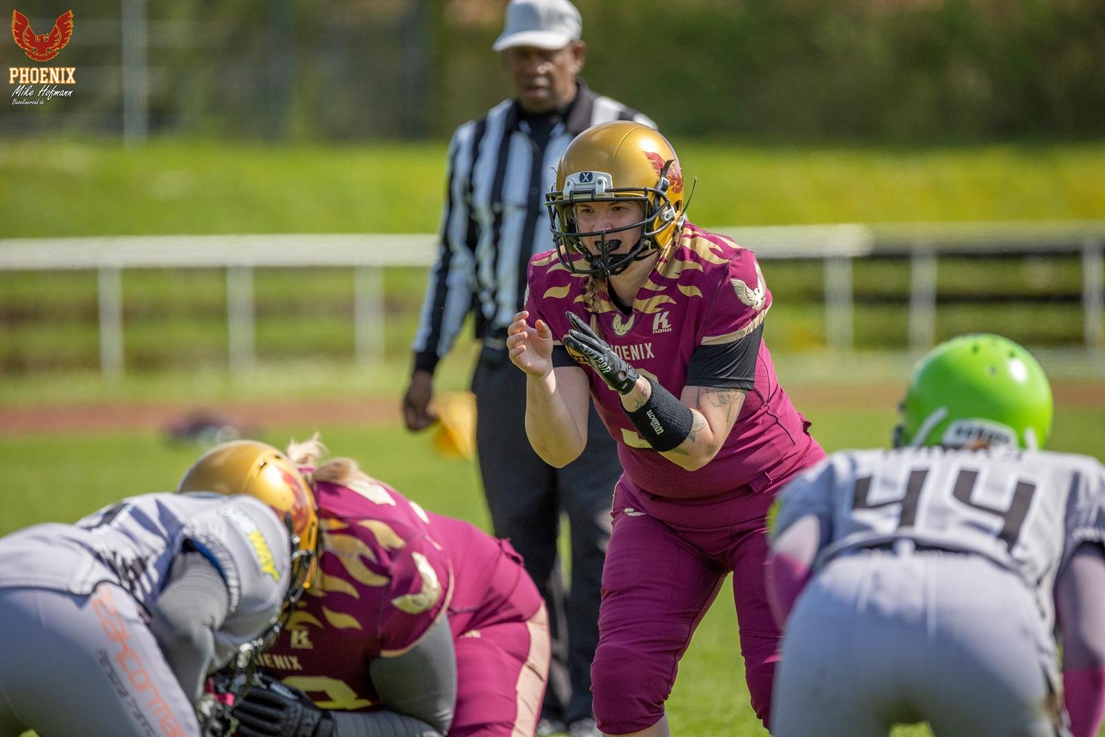 "Im Super Bowl bin ich für die San Francisco 49ers! Letztes Jahr erst war ich in den USA und konnte dort live ein Spiel der 49ers im schönen Levi's Stadium sehen. Daher schlägt mein Herz natürlich für die 'Bay'. Go Niners!"