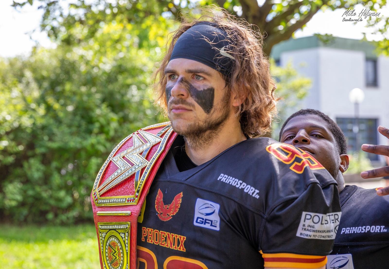 Normalerweise bin ich Fan der Baltimore Ravens. Da die Kansas City Chiefs meine Ravens leider aus den Playoffs geschmissen haben, bin ich definitiv für die 49ers. Brock Purdy muss man es einfach gönnen!" 