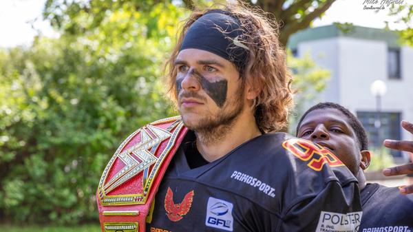 Normalerweise bin ich Fan der Baltimore Ravens. Da die Kansas City Chiefs meine Ravens leider aus den Playoffs geschmissen haben, bin ich definitiv für die 49ers. Brock Purdy muss man es einfach gönnen!"