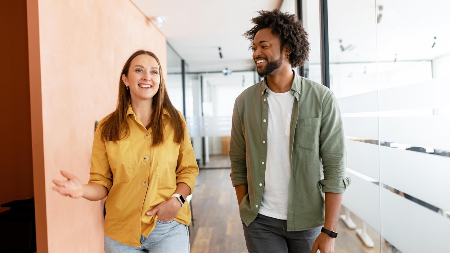 Hier erfahren Sie, warum sich Small Talk lohnt.