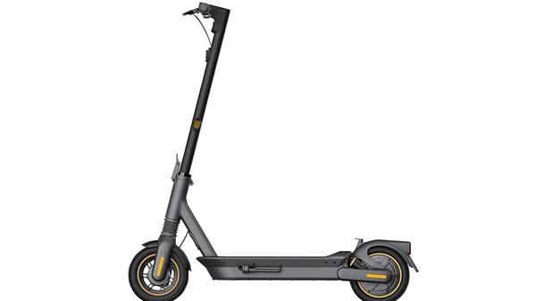 Der E-Scooter hat eine Reichweite von bis zu 70 km.