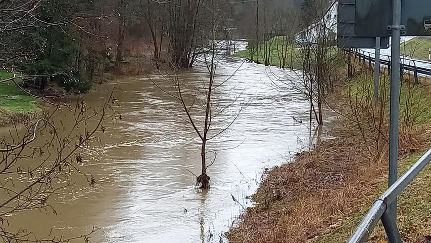Hochwasser bei Ebermannstadt am Freitagmorgen.