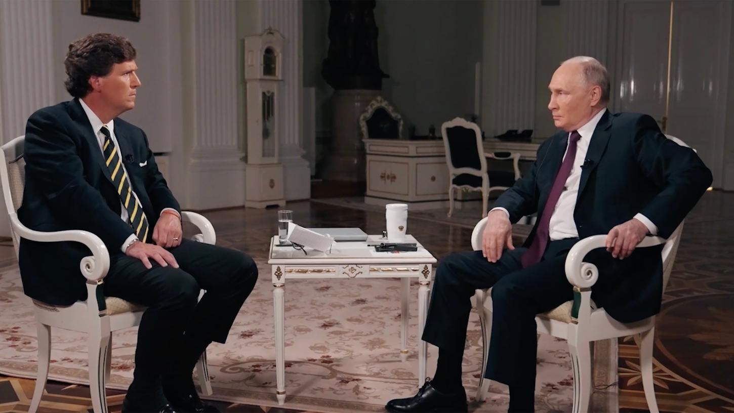 Ein bizarres Interview: Tucker Carlson ließ Wladimir Putin 127 Minuten reden.