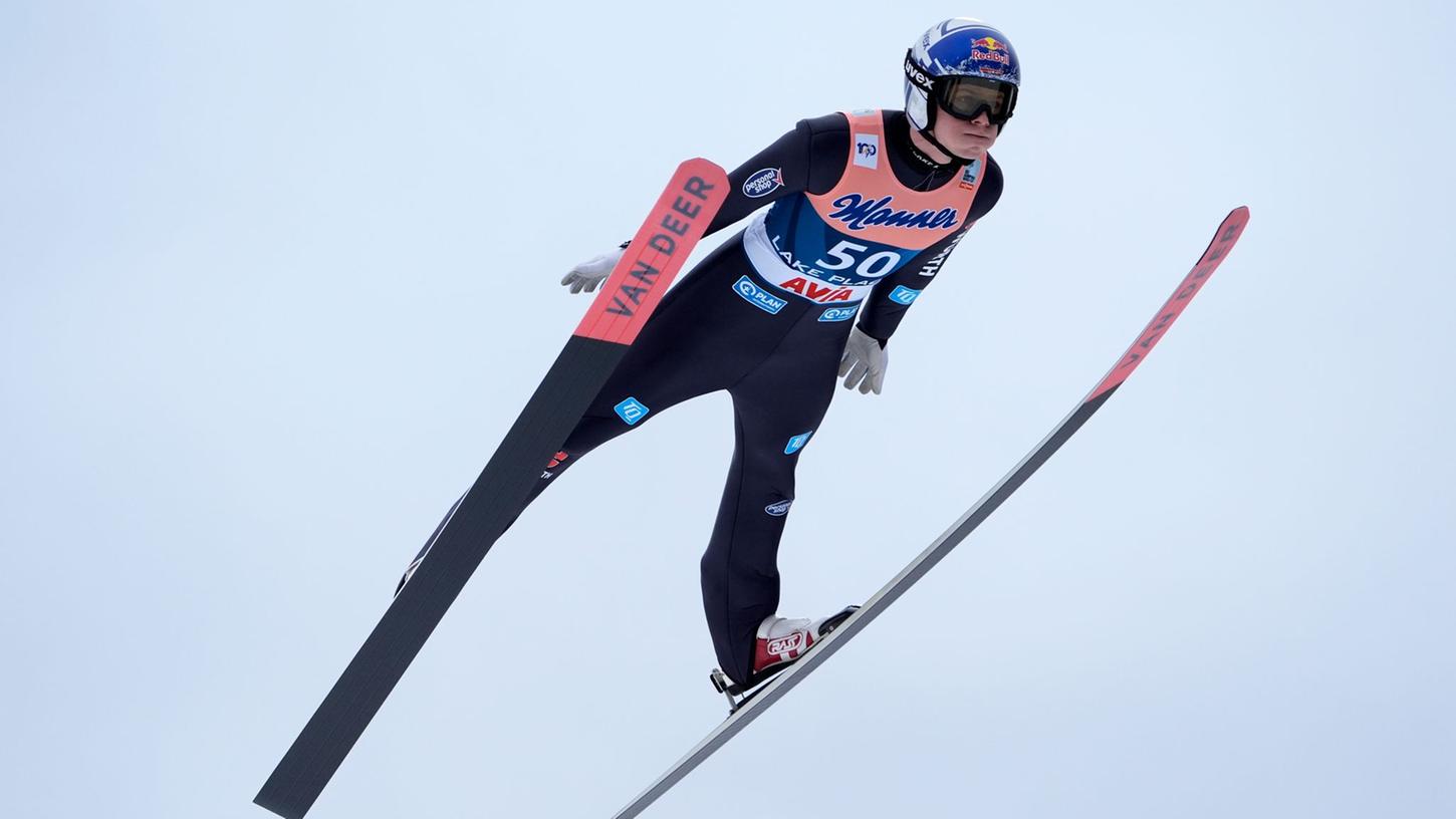 Kam in Lake Placid bei seinen Sprüngen auf Weiten von 121 und 121,5 Meter: Skispringer Andreas Wellinger.