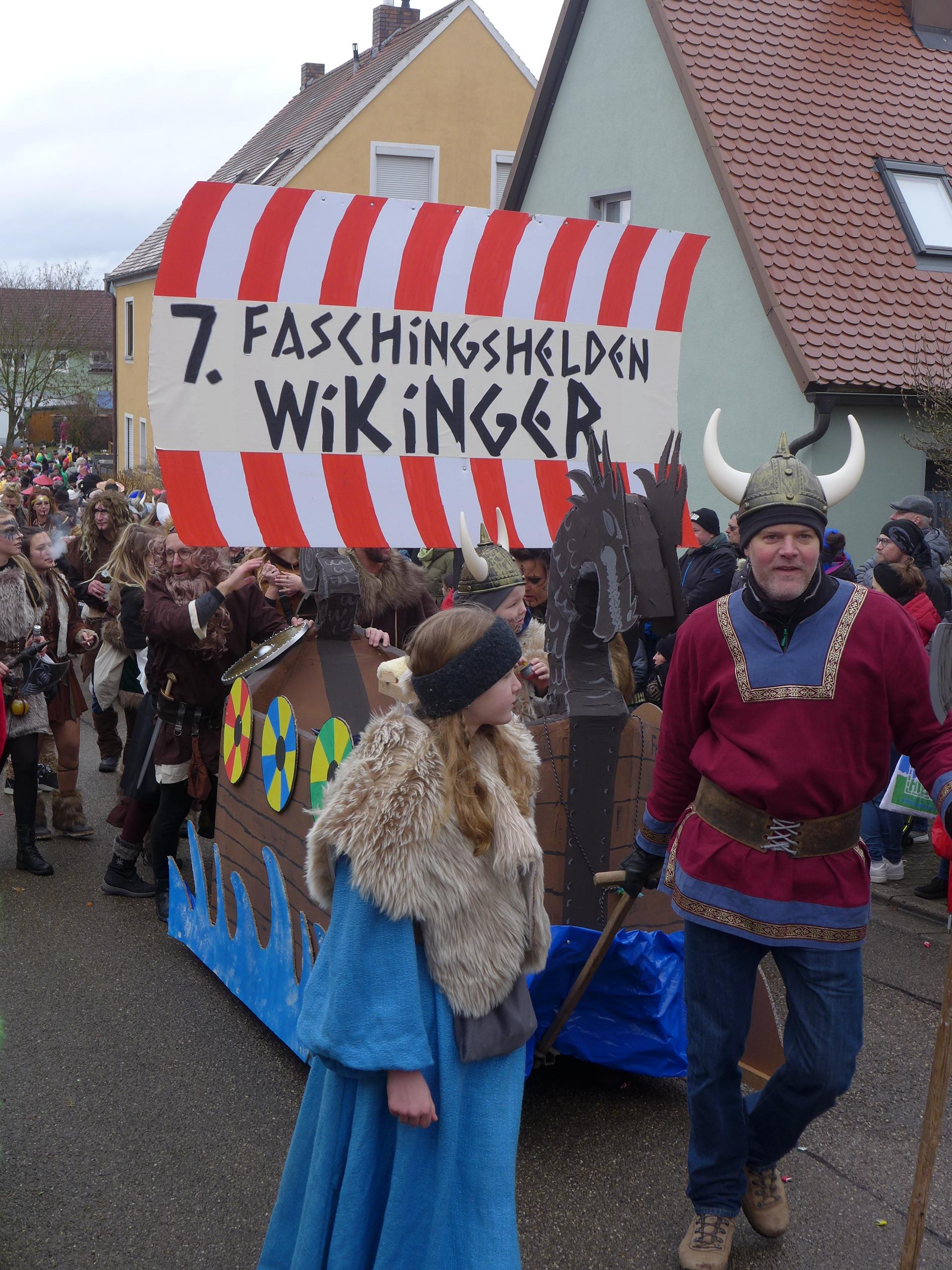 Die Faschingshelden sind in diesem Jahr als Wikinger unterwegs