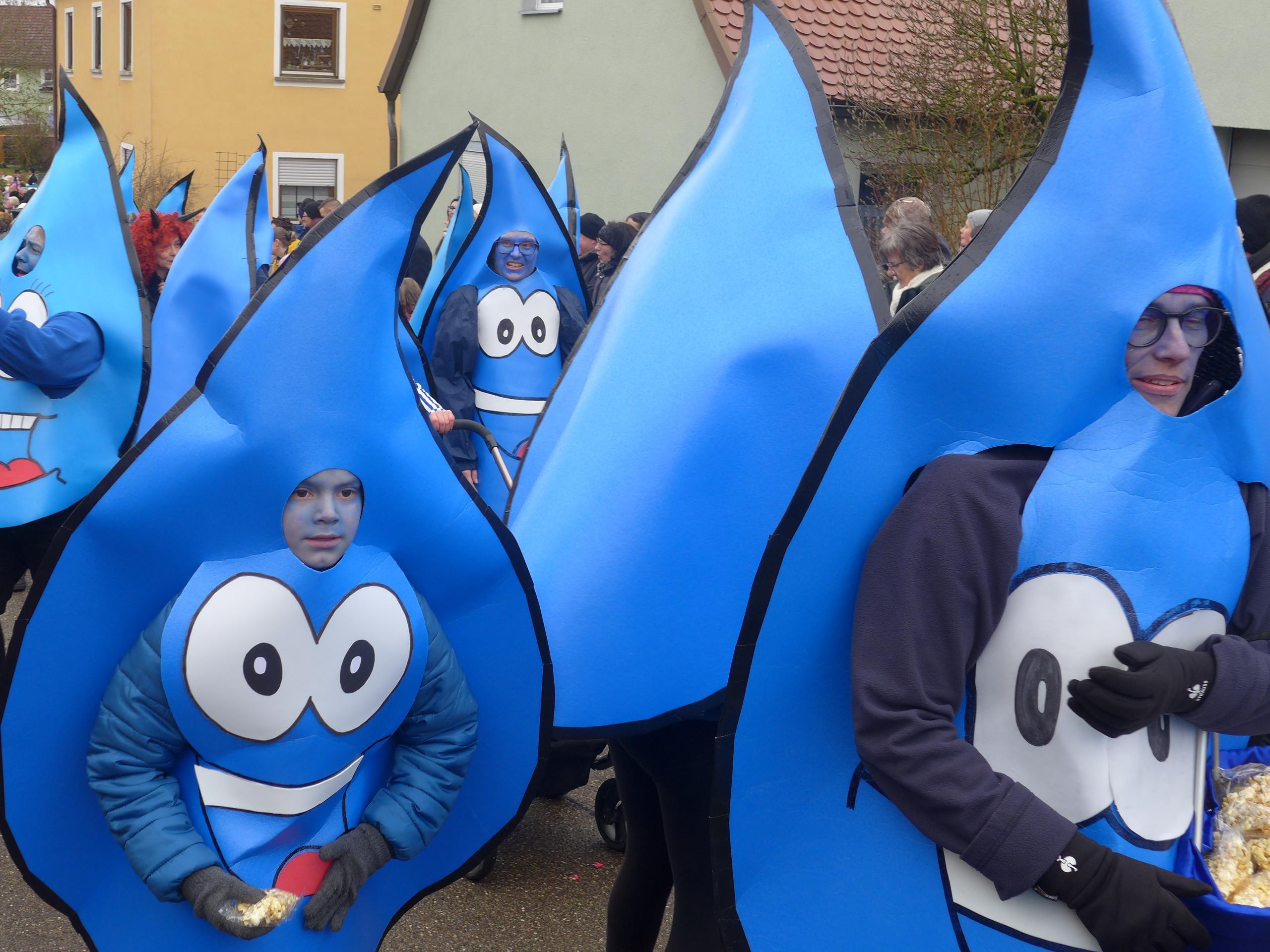 Die Freiwillige Feuerwehr Gern macht "Ganz schön blau".
