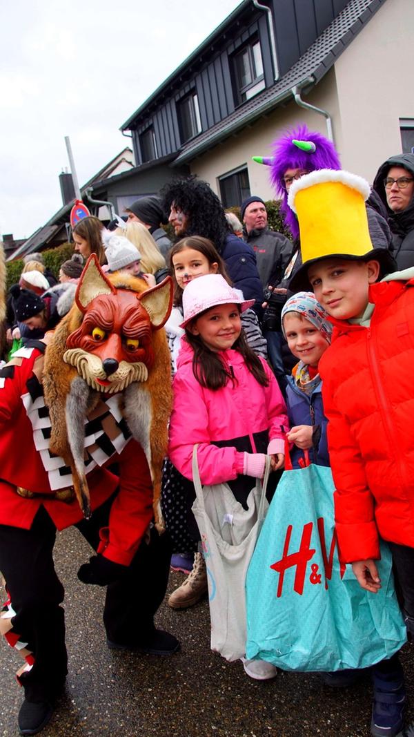 Ein Mönchswaldfuchs beschenkte die Kinder.