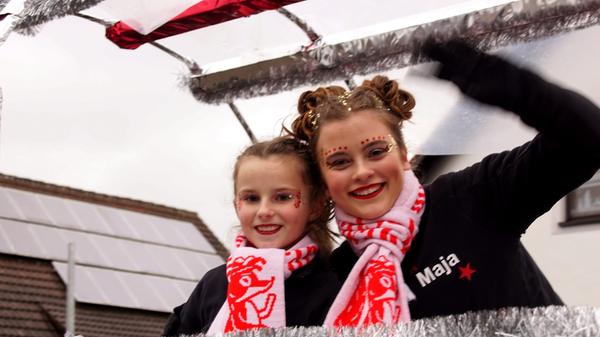 So feiern sich die Narren beim größten Umzug in Westmittelfranken.