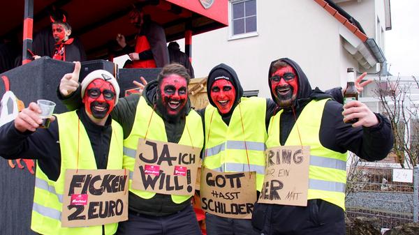 So feiern sich die Narren beim größten Umzug in Westmittelfranken.