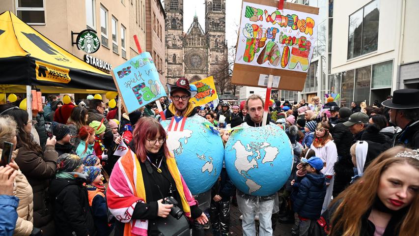 Zuckersüße Bilder: 7000 Menschen kommen - so feierte Nürnberg den Kinderfasching
