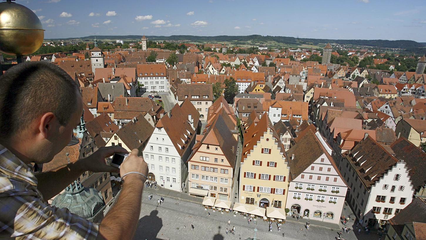 Rothenburg ob der Tauber ist bei vielen Touristen ein geschichtlicher Höhepunkt 