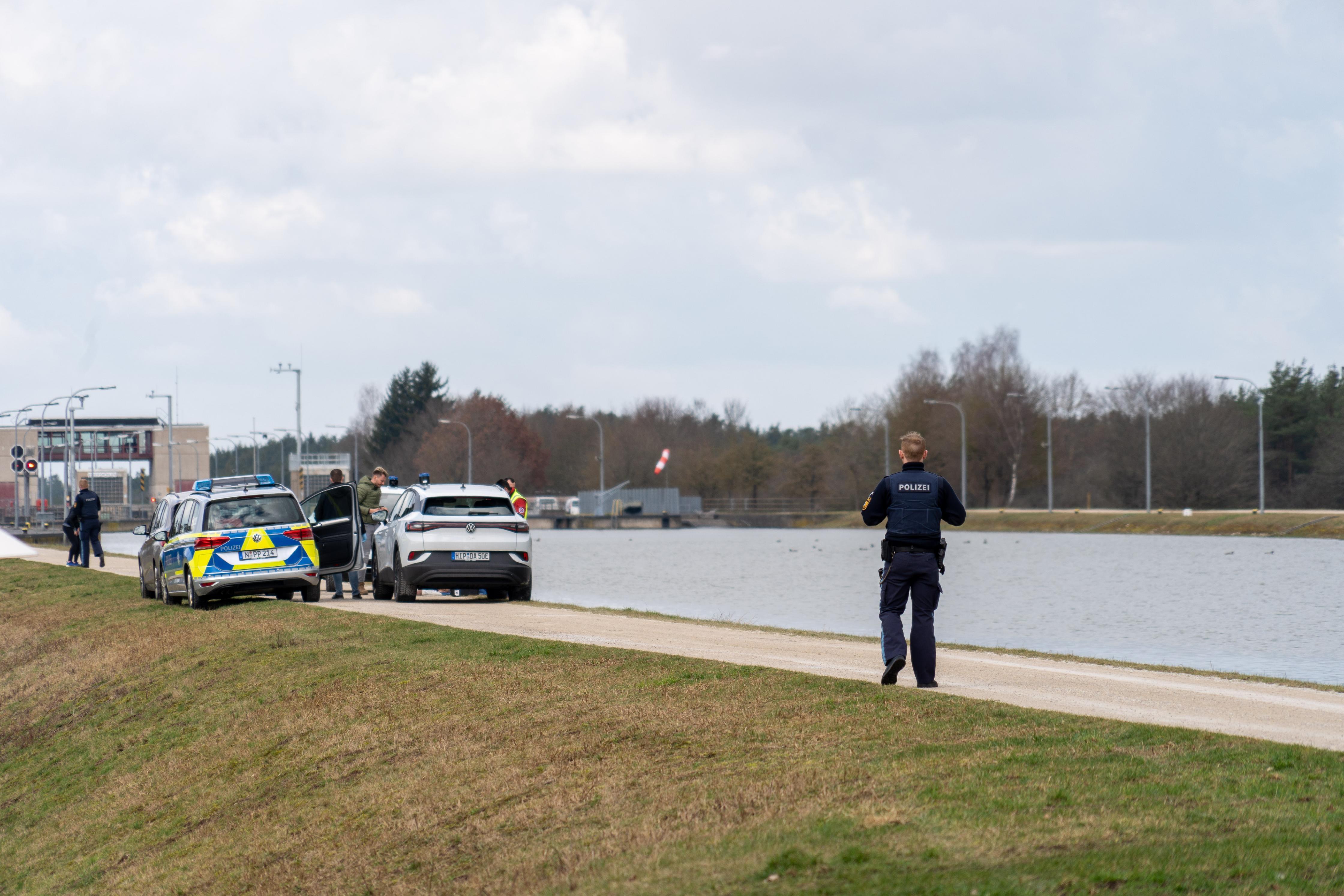 Leiche Bei Hilpoltstein Im Main-Donau-Kanal: DNA-Ergebnis Muss Bei ...