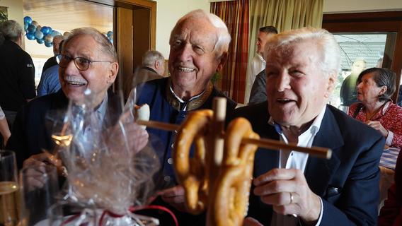 Große Gratulantenschar: Club-Legende Heini Müller feiert seinen 90. Geburtstag