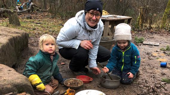Höllisch Spaß bei Matsch und Kälte: Wie im Waldkindergarten Schwabach jeder Tag zum Abenteuer wird