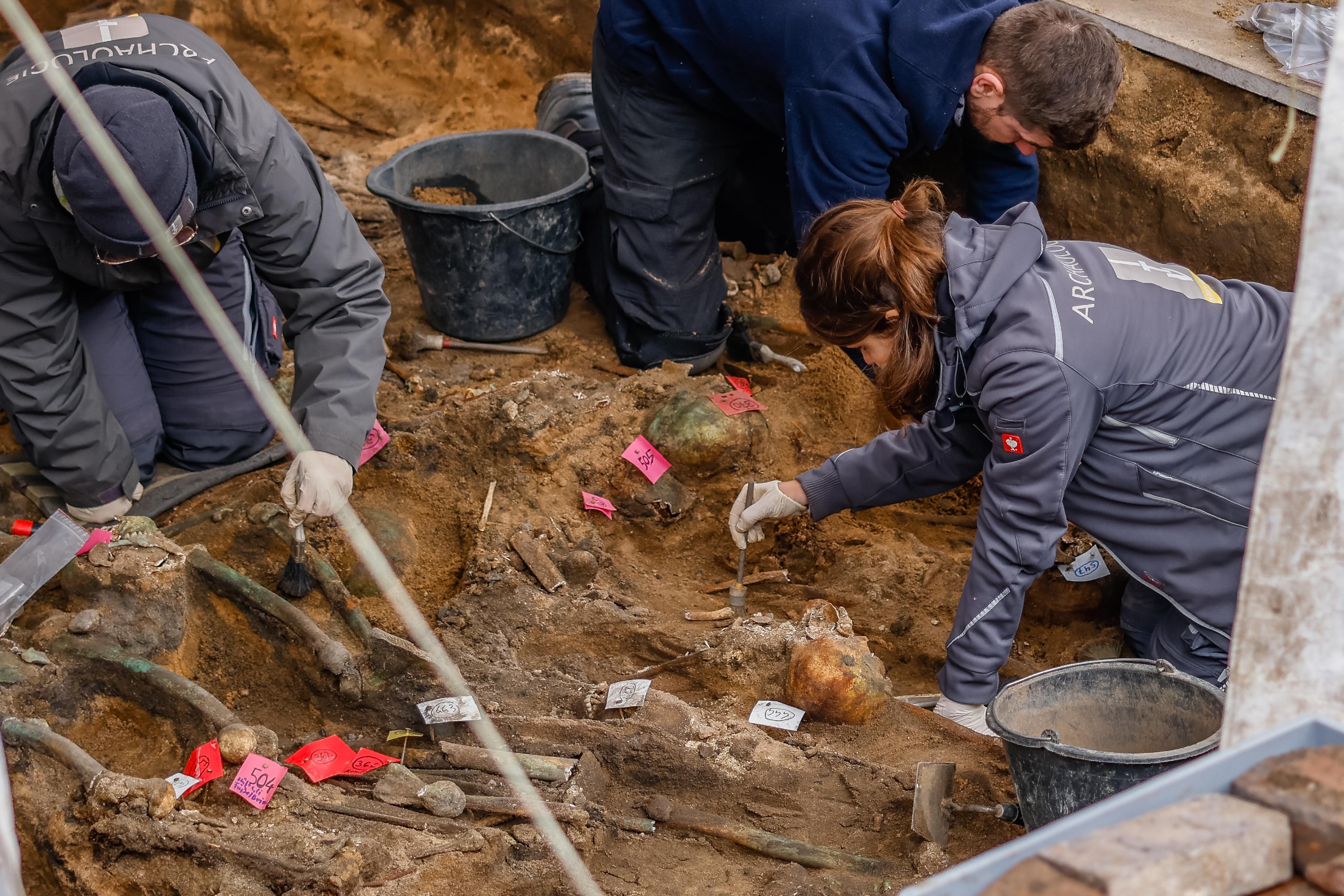 Denn: Bei dem Pestgrab handelt es sich wohl um einen der größten Pestfriedhöfe Europas.