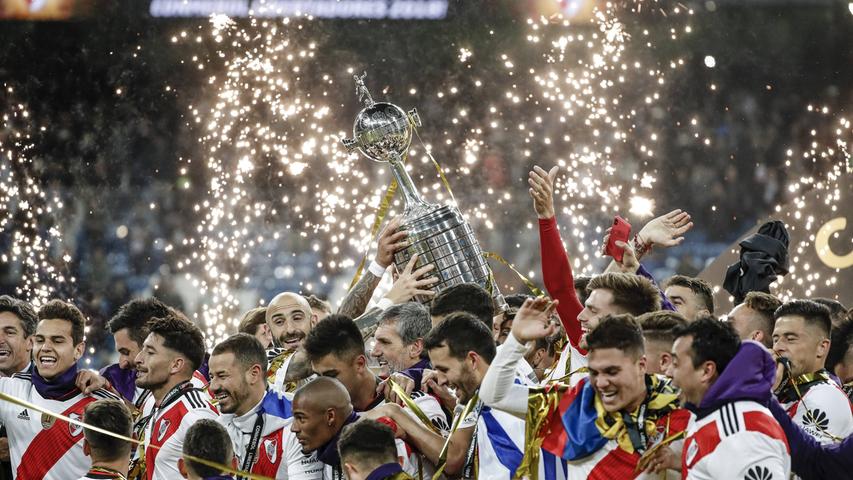 Dann aber die Rückkehr zur Glatze nach dem Wechsel zu River Plate. Kleines Trostpflaster: Pinola gewinnt mit den Argentiniern im Dezember 2018 die Copa Libertadores, das südamerikanische Pendant zur Champions League.