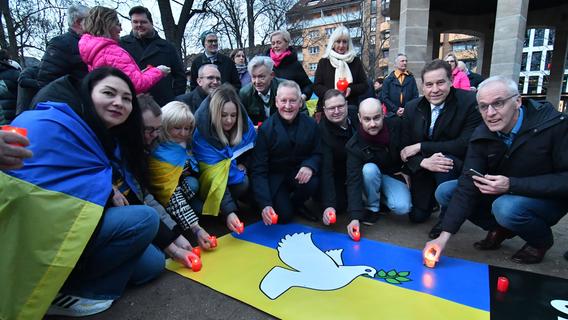 Jahrestag des russischen Überfalls: Fürther Mahnwachen für den Frieden in der Ukraine