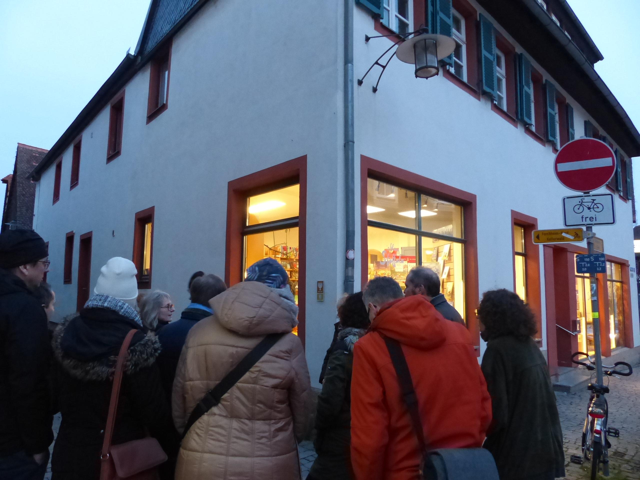 Station 10 am Haus  Wiesentstraße 1 erinnert an Berta Sundheimer. 