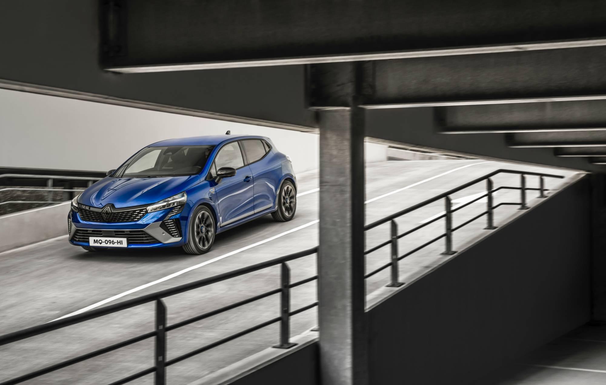 Für den Clio E-Tech Full Hybrid ruft Renault einen Einstiegspreis von 23.300 Euro auf.
