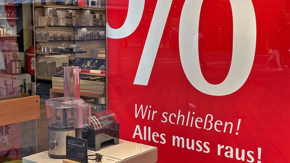 Traditionsgeschäft in der Nürnberger Innenstadt schließt für immer - Ausverkauf läuft