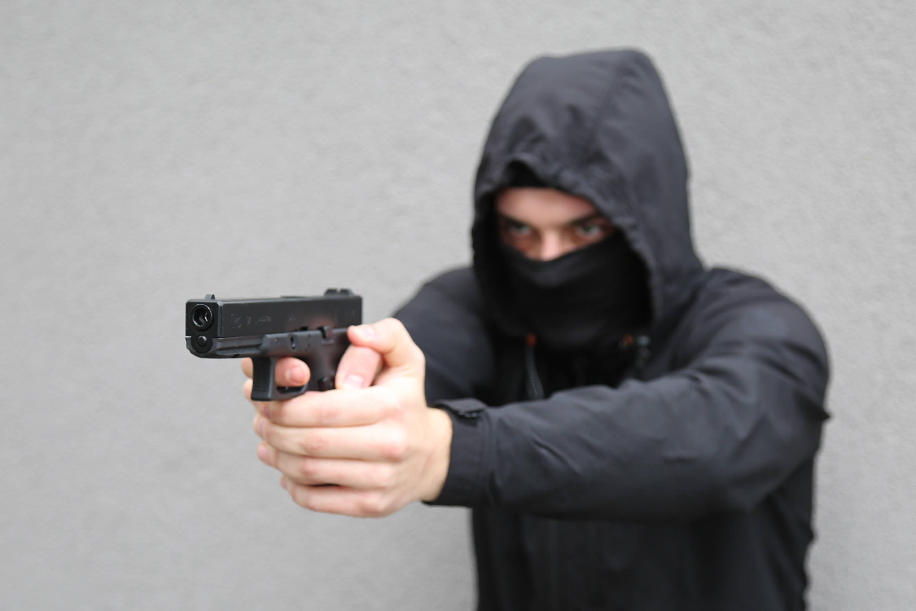 Bei den Delikten nahmen die Raubdelikte erheblich zu (21,7 Prozent), auch deutlich mehr Diebstähle mussten registriert werden. Bei den Delikten nahmen die Raubdelikte erheblich zu (21,7 Prozent), auch deutlich mehr Diebstähle mussten registriert werden.