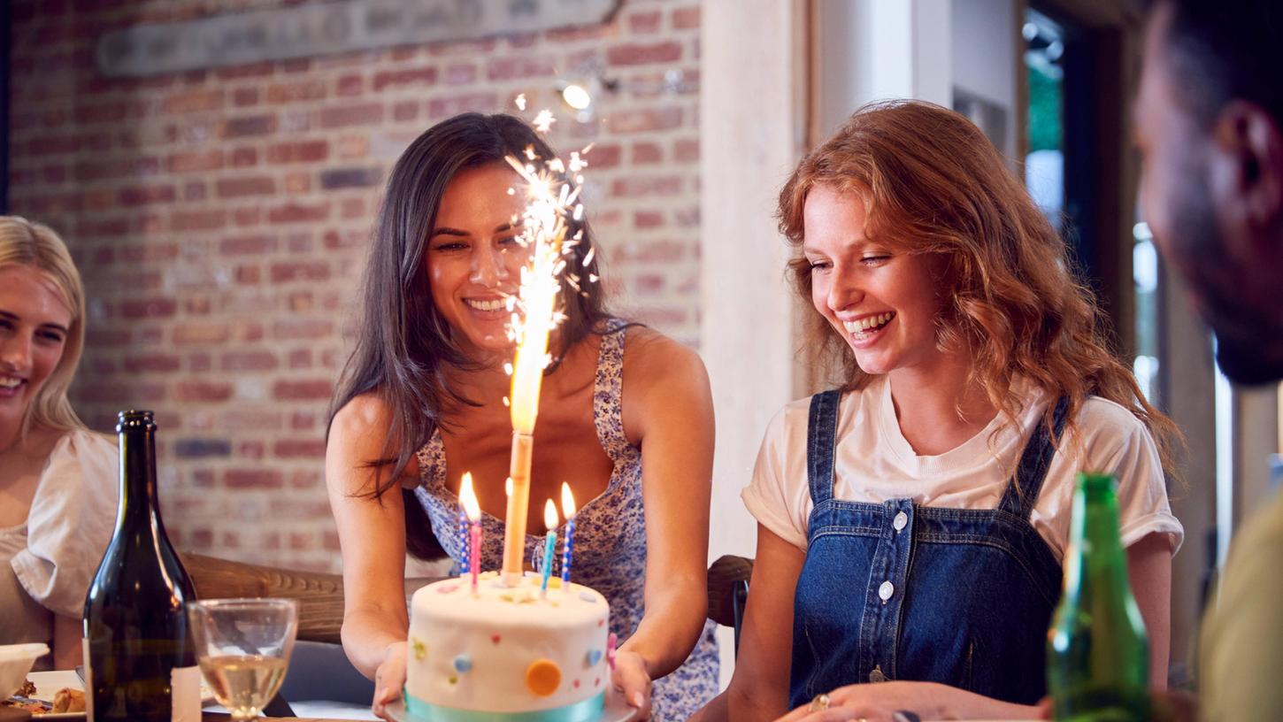10 Geschenkideen zum 30. Geburtstag für Frauen & Männer