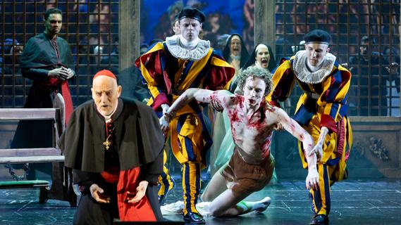 Wenn Herodes zum Papst mutiert: Rockoper "Jesus Christ Superstar" im Opernhaus will provozieren