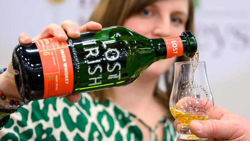 Hochprozentige Spezialitäten gibt's auf der Whisk(e)y Messe "The Village" am Samstag und Sonntag  im Nürnberger Messezentrum . Jeweils ab 11 Uhr kann man sich an den Ständen der über 200 Ausstellenden aus 14 Ländern umsehen. In diesem Jahr liegt der Fokus auf Schottland und seiner Whisky-Kultur.