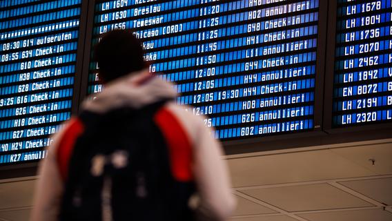 Lufthansa muss zahlreiche Flüge streichen: Warnstreik trifft auch Reisende am Flughafen Nürnberg