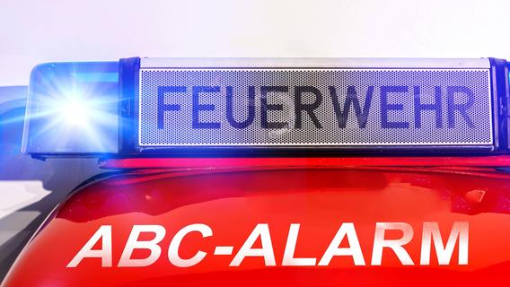 Radioaktives Paket im Gewerbepark Nürnberg-Feucht: Polizei und Feuerwehr im Großeinsatz