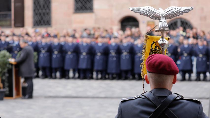 Die Rekrutinnen und Rekruten kommen vom Luftwaffenausbildungsbataillon aus Germersheim und dem ABC-Abwehrbataillon 750 „Baden“ aus Bruchsal. Die Rekrutinnen und Rekruten kommen vom Luftwaffenausbildungsbataillon aus Germersheim und dem ABC-Abwehrbataillon 750 „Baden“ aus Bruchsal.