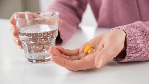Pillen fürs Gelenk: Tester raten von Nahrungsergänzungsmittel ab