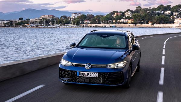 Die maximale Anhängelast liegt antriebsabhängig zwischen 1600 und 2200 Kilogramm (TDI 4Motion).