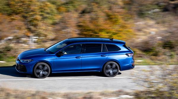 Neben frontgetriebenen Varianten gibt es auch Allradmodelle.