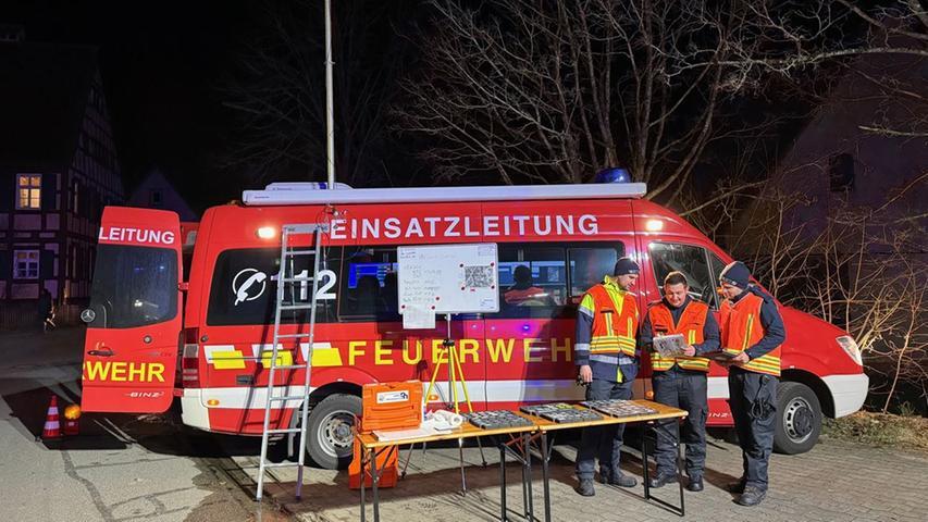 Vollbrand in Guttenstetten: 150 Kräfte rücken in Mittelfranken aus