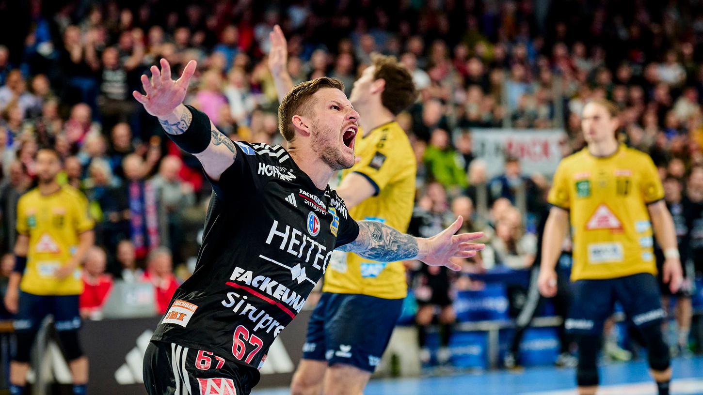 Partystimmung in der Arena: Nicht nur Hampus Olsson ließ es gegen die Kurpfälzer um Juri Knorr scheppern. Partystimmung in der Arena: Nicht nur Hampus Olsson ließ es gegen die Kurpfälzer um Juri Knorr scheppern.