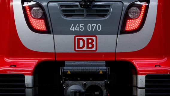 "Blanke Zumutung": Deutsche Bahn zieht wegen Lokführerstreik vor Gericht