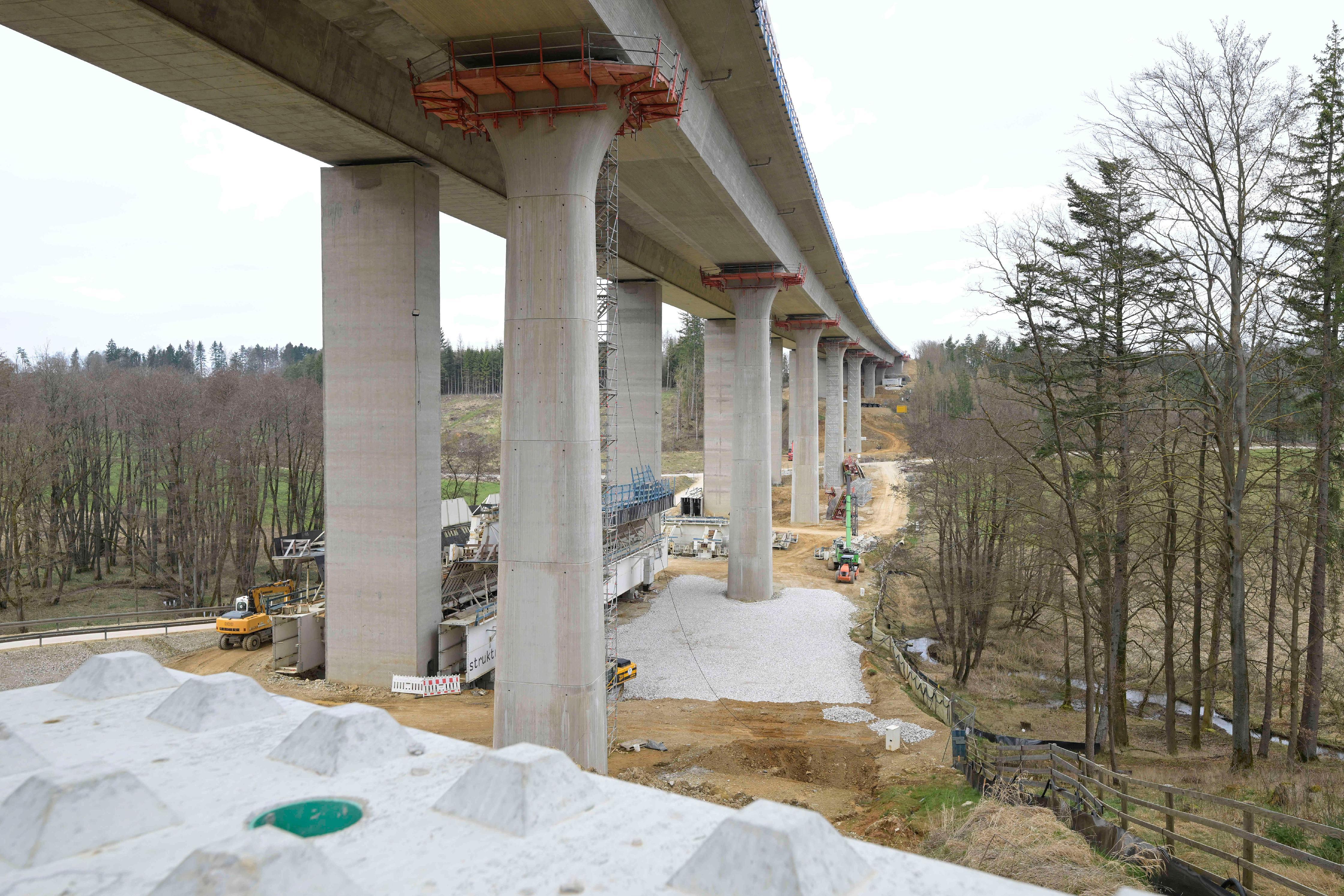 A 3 - Erneuerung der Talbrücke Krondorf

