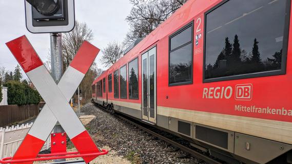 Züge fallen wochenlang aus: Bahnstrecke zwischen Fürth und Cadolzburg wird gesperrt