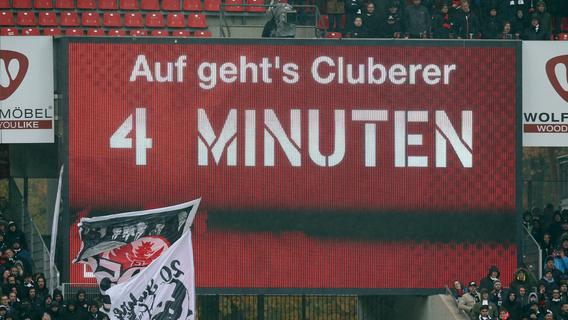 Nachspielzeit beim Club: Warum läuft die Uhr auf der Anzeigetafel nach 90 Minuten nicht weiter?