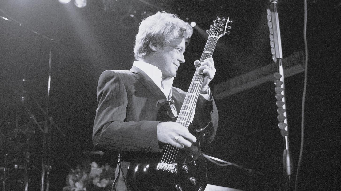 The Raspberries Live im Cleveland House of Blues im November 2004 : Eric Carmen zusammen mit den The Raspberries, die sich Mitte der 1970er auflösten. Nach 31 Jahren standen sie erstmals wieder gemeinsam auf der Bühne.  